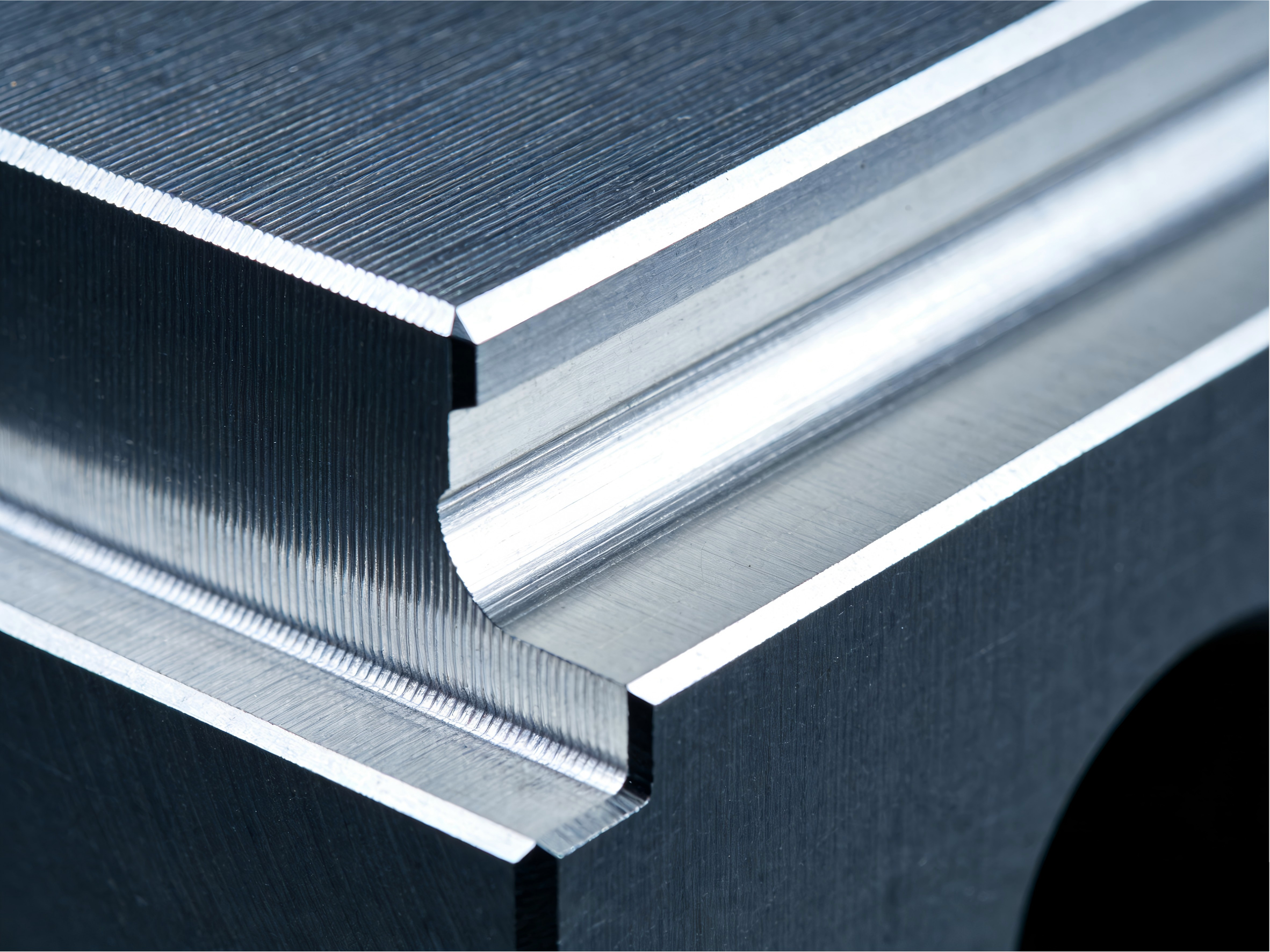 铝合金氧化膜的染色